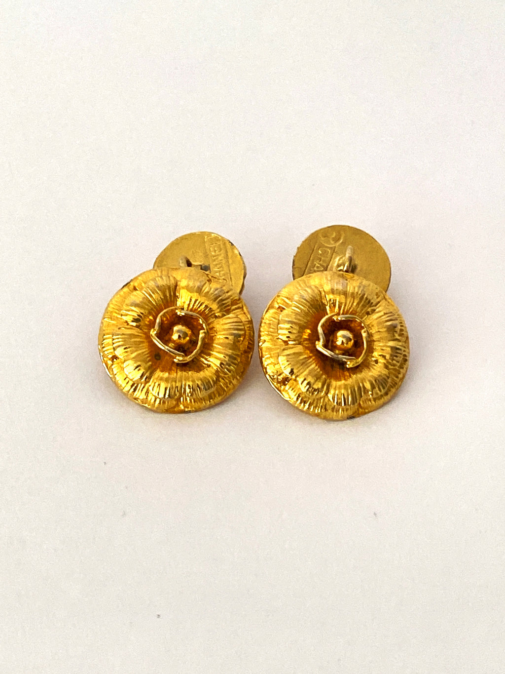 CHANEL - CAMELLIA FLOWER CUFFLINKS - VINTAGE