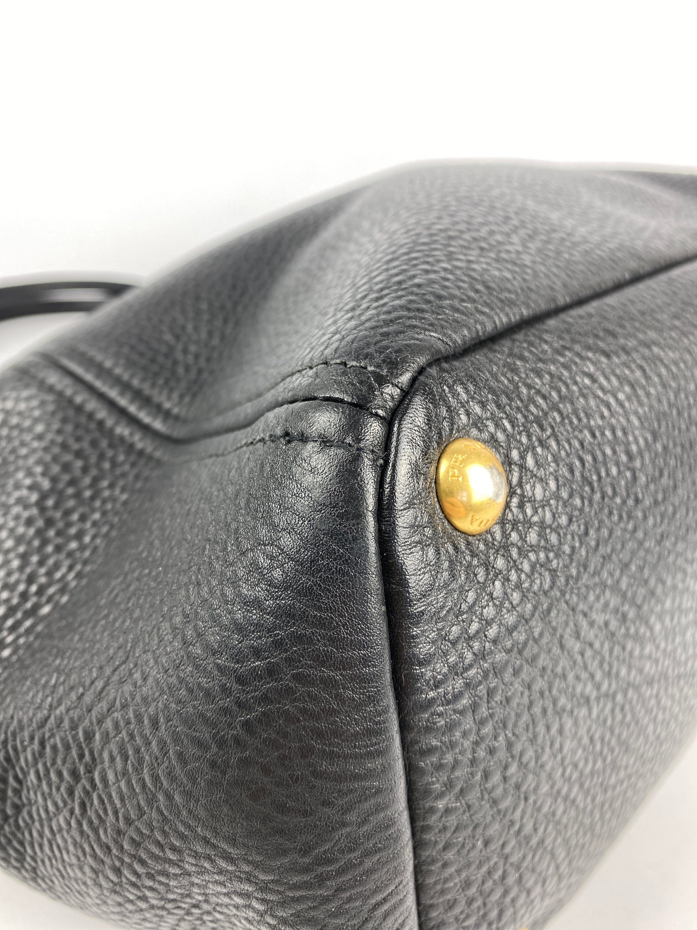 Prada pebbled leather tote clearance