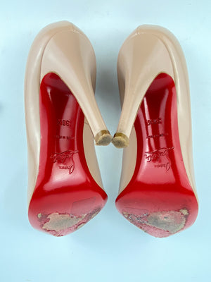 CHRISTIAN LOUBOUTIN - NUDE PUMPS - SZ 36.5