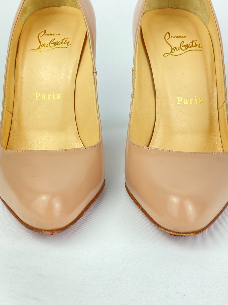 CHRISTIAN LOUBOUTIN - NUDE PUMPS - SZ 36.5