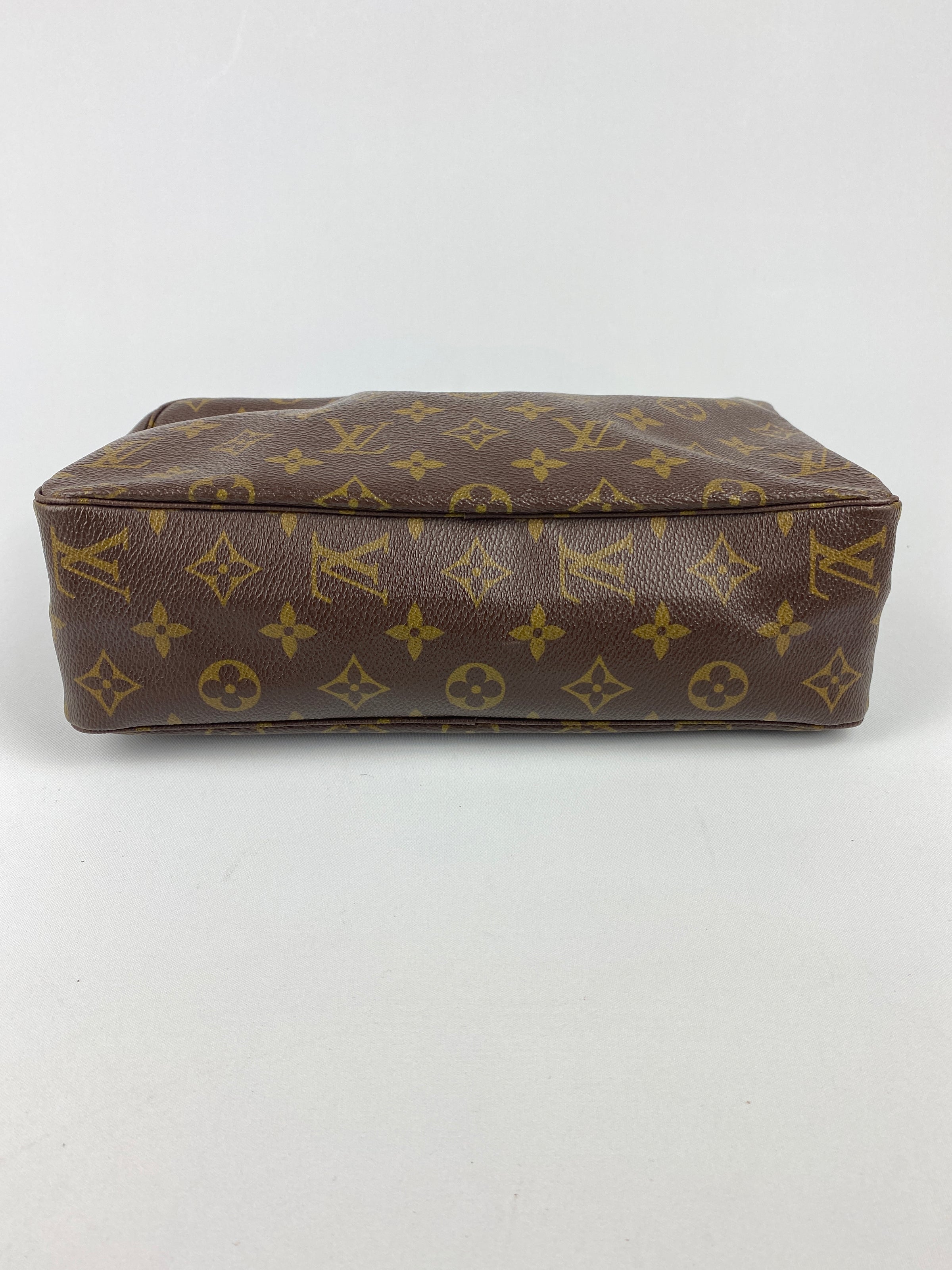 Louis Vuitton Vintage Monogram Canvas Toiletry 28 Cosmetic bag Brown Cloth  ref.687975 - Joli Closet