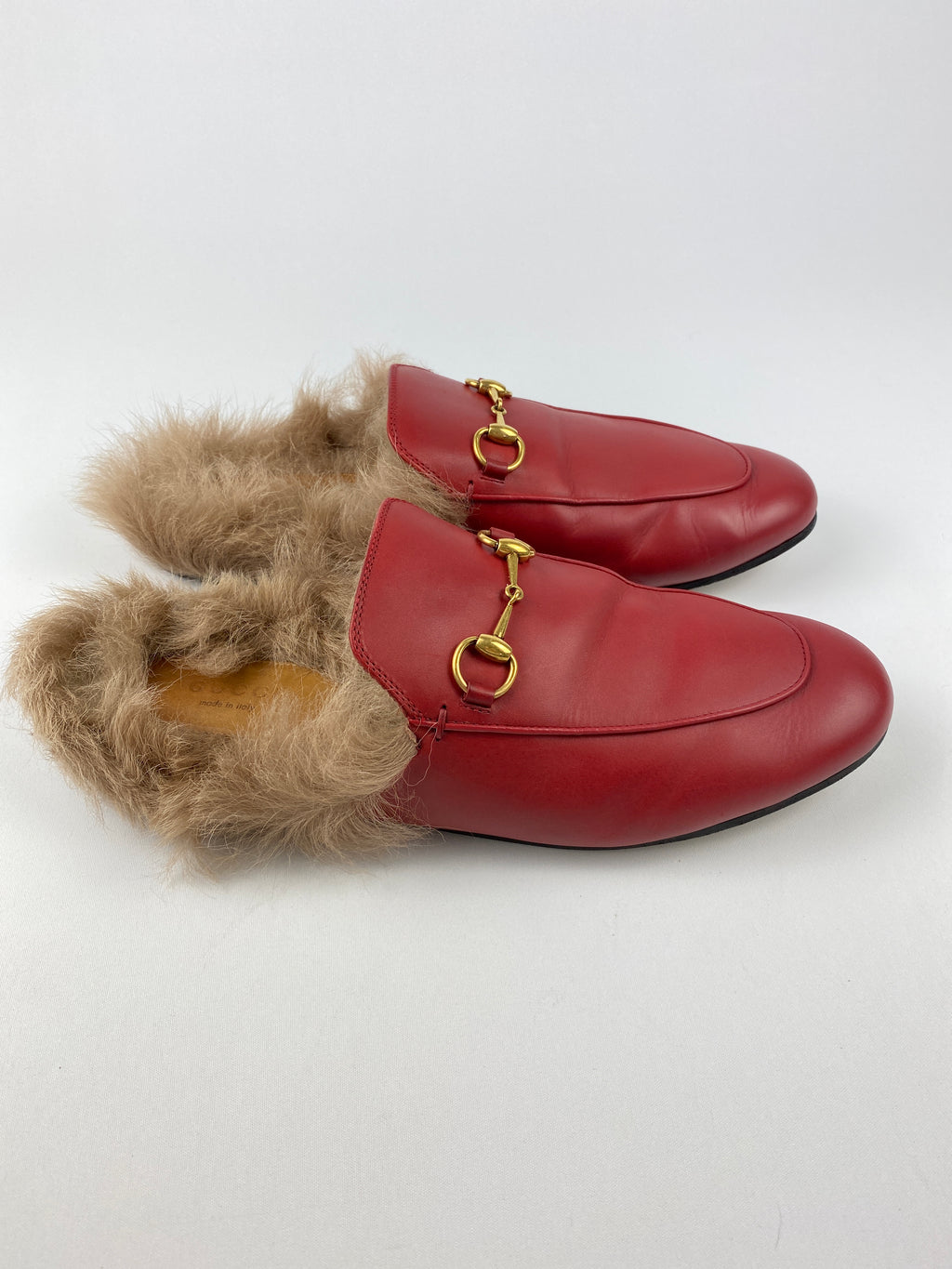 GUCCI - RED LEATHER FUR PRINCETOWN MULES - SZ 39.5