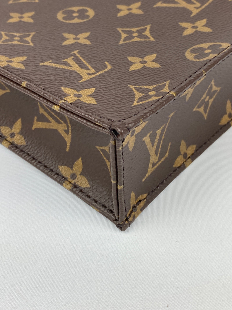 LOUIS VUITTON - PETIT SAC PLAT IN MONOGRAM CANVAS