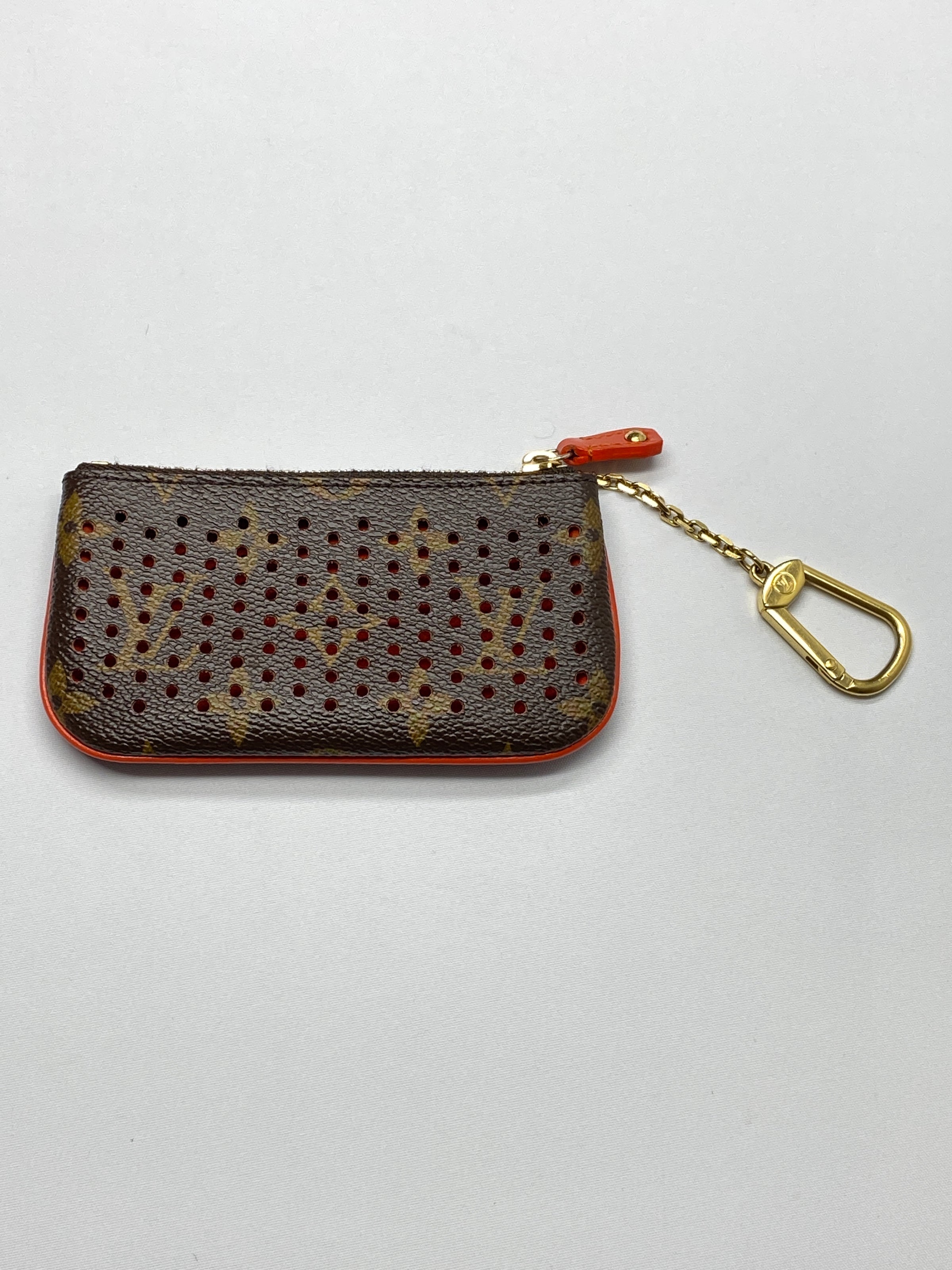 LOUIS VUITTON KEY POUCH IN ORANGE PERFORATED MONOGRAM CANVAS KEY RING POUCH  Brown Cloth ref.444456 - Joli Closet