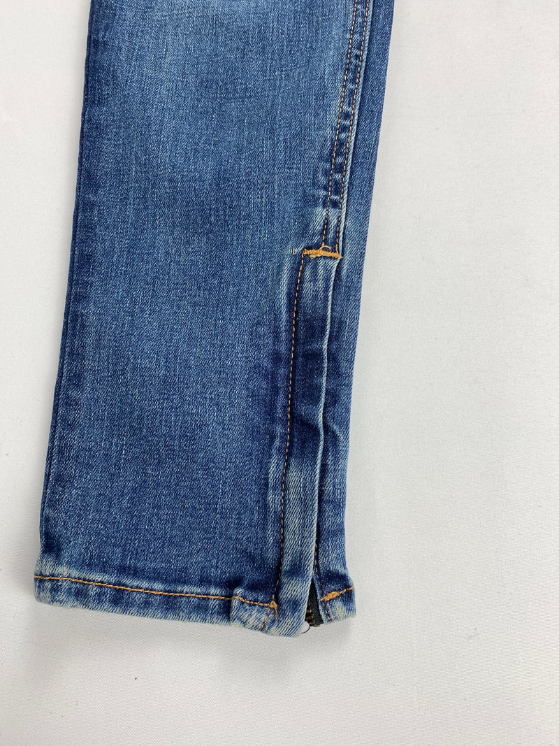 RAG & BONE - ZIPPER CAPRI JEANS IN SHREDDED WASH - SZ 29