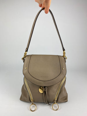 SEE BY CHLOE OLGA CONVERTIBLE BACKPACK IN MOTTY GREY RE.LUXE AU