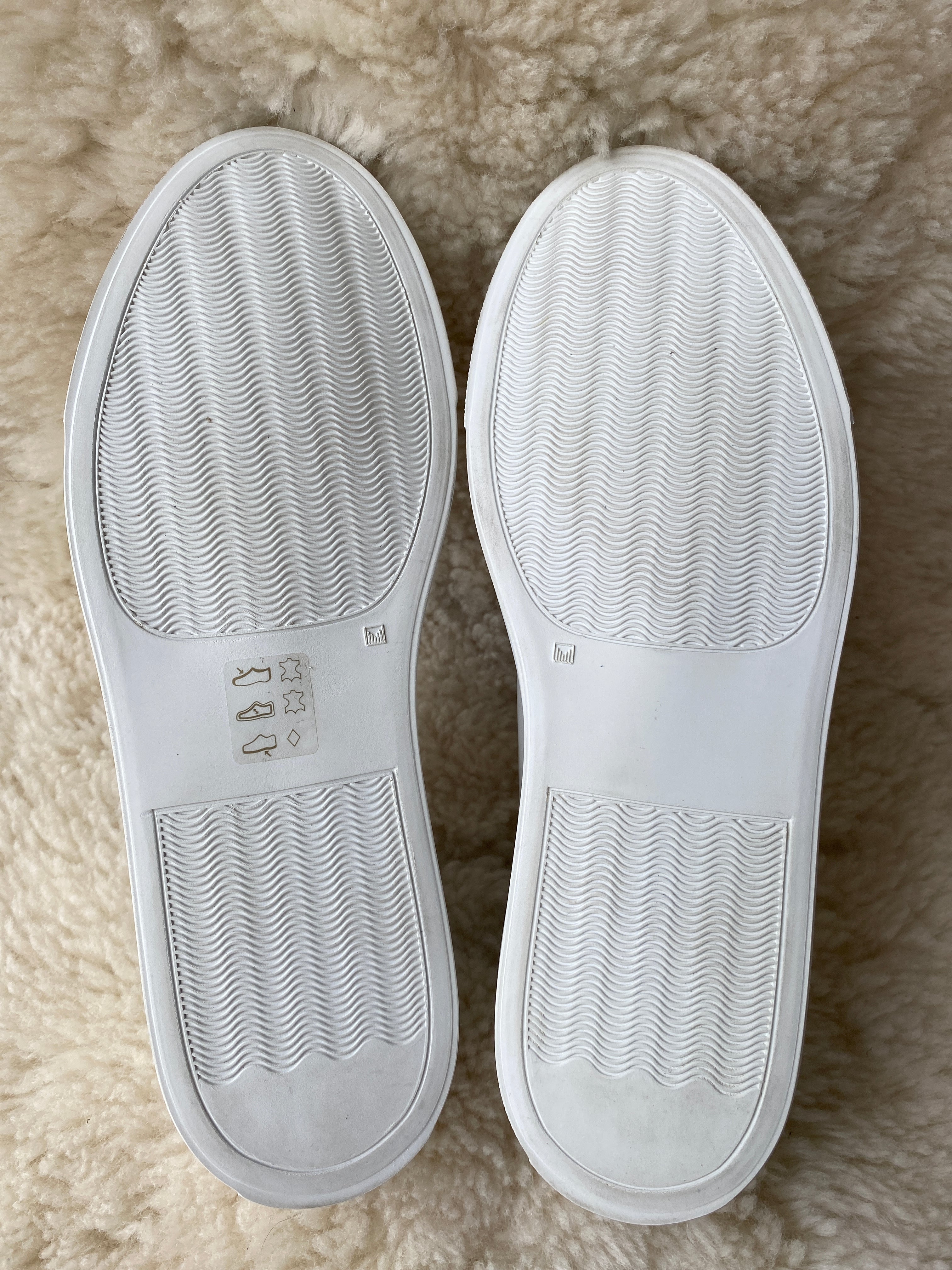 COMMON PROJECTS ACHILLES LOW SNEAKER SZ 38 (FIT 39) – AU