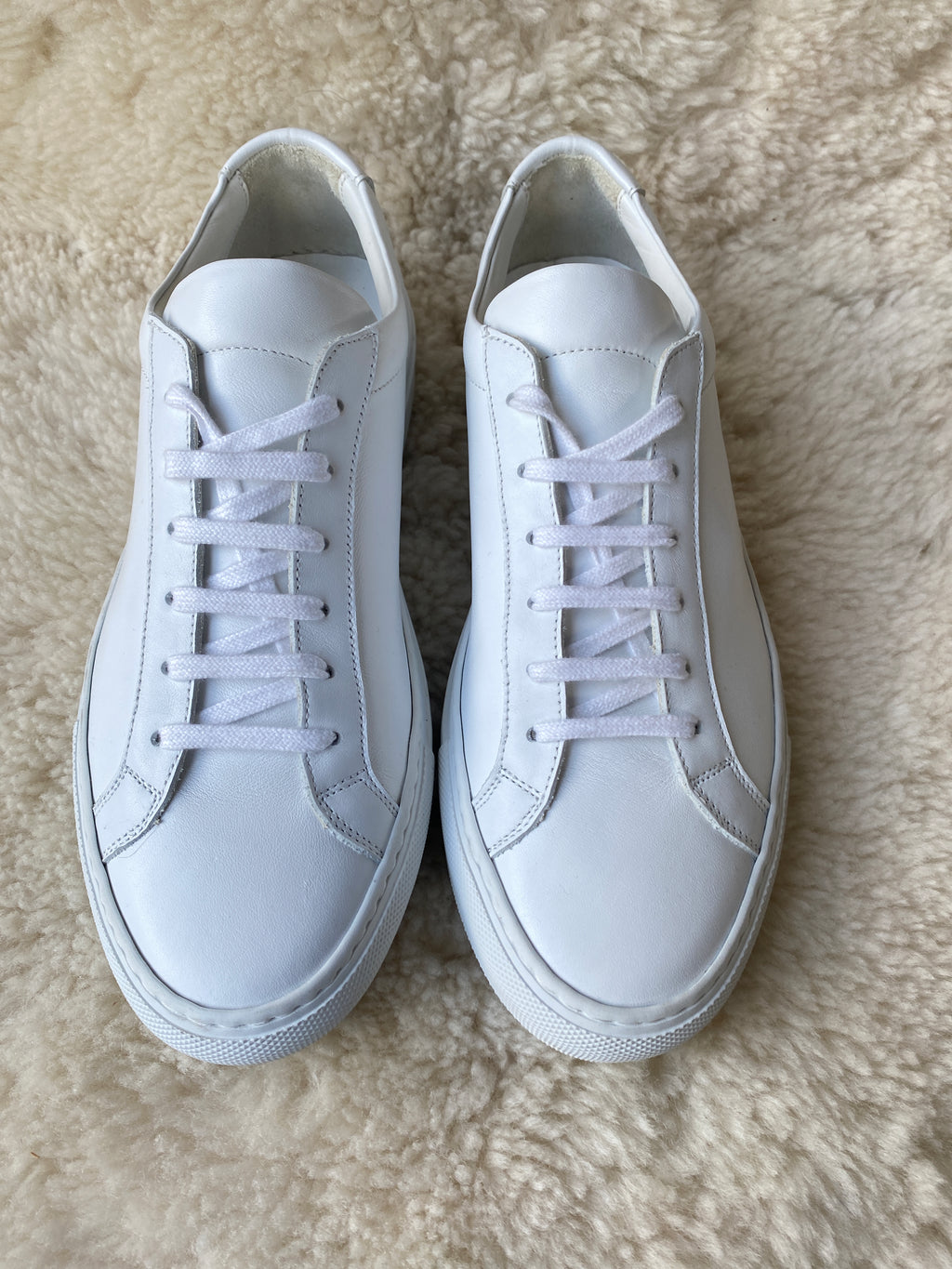 COMMON PROJECTS ACHILLES LOW SNEAKER SZ 38 (FIT 39)